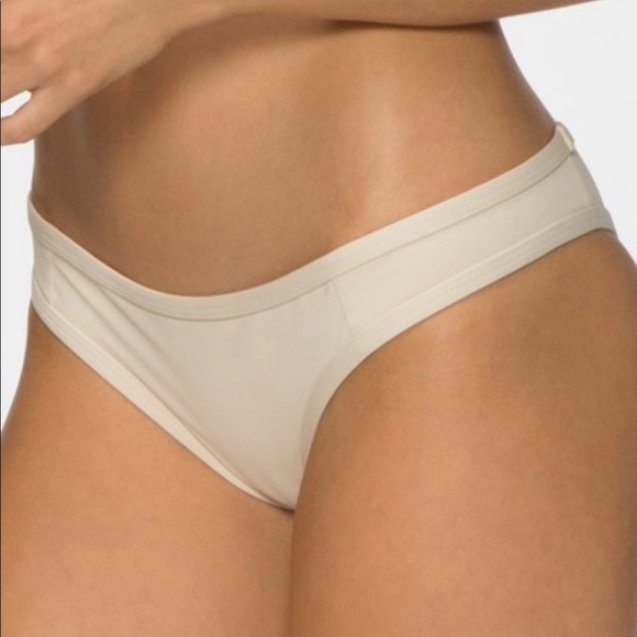 🌺🌺 TAVIK Bikini Swimwear 🌺🌺 - Picture 5 of 10